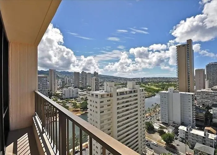 Brooks Beach Vacations 4 Star Wyndham Resort 1803 Waikiki